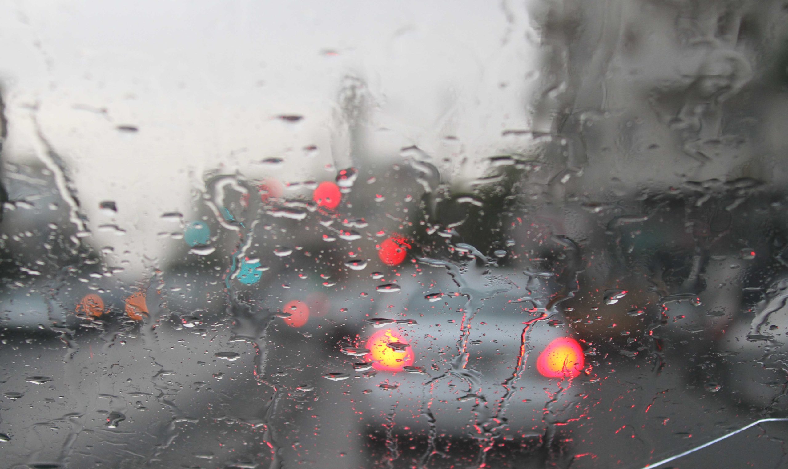 تتأثر المملكة بمُنخفض البحر الأحمر الجوي اليوم وحتى نهاية الأسبوع - فيديو